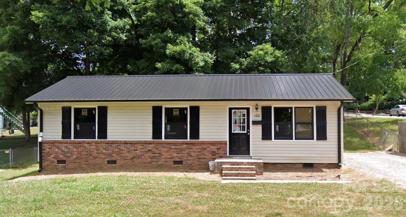 100 W Nims Avenue, Mount Holly NC 28120