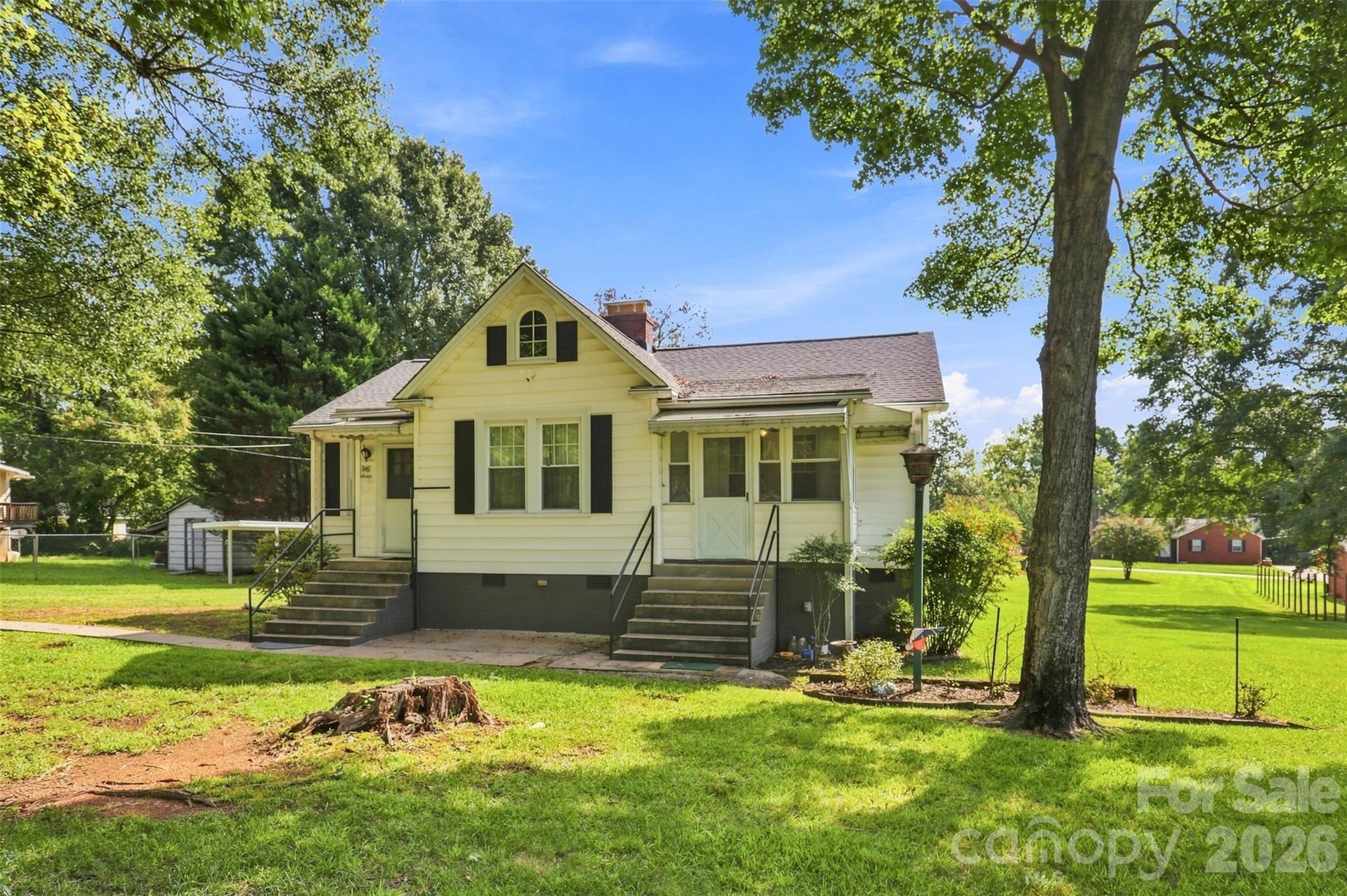 1106 N Main Street, Mount Holly NC 28120
