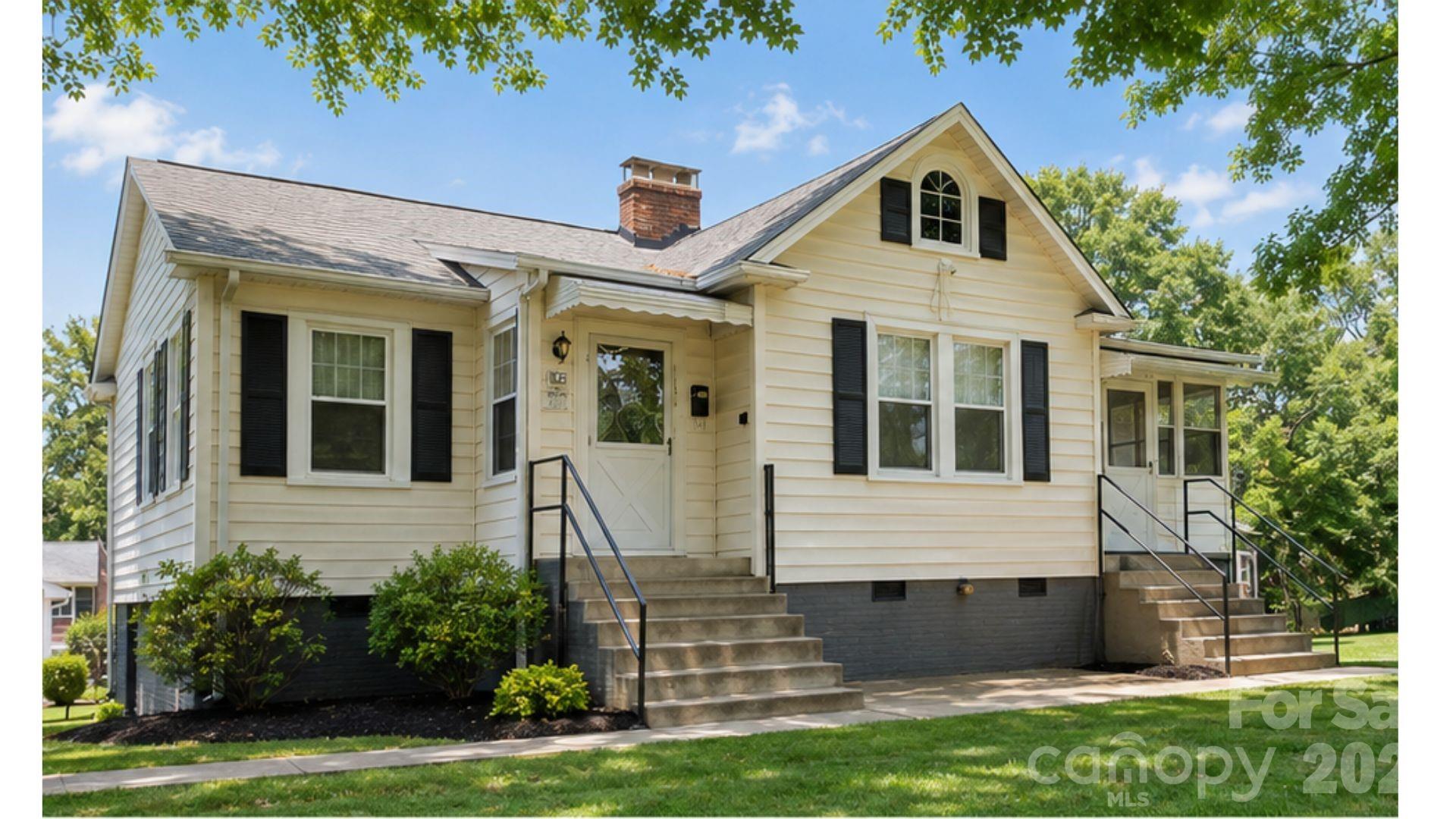 1106 N Main Street, Mount Holly NC 28120