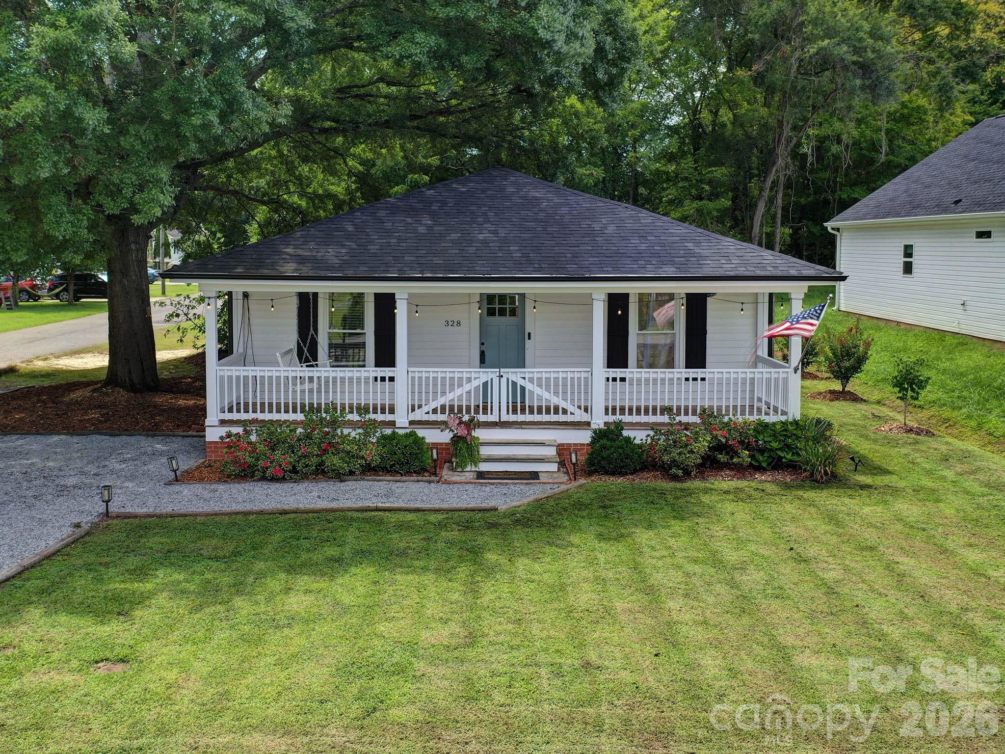 328 Piedmont Avenue, Mount Holly NC 28120