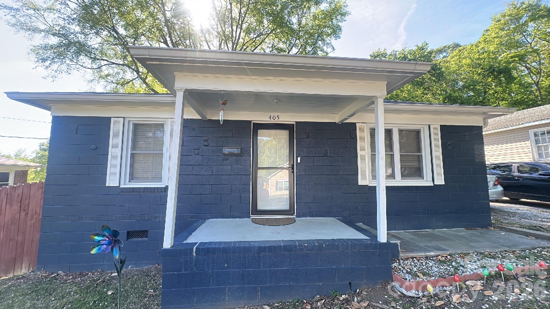405 Killian Avenue, Mount Holly NC 28120