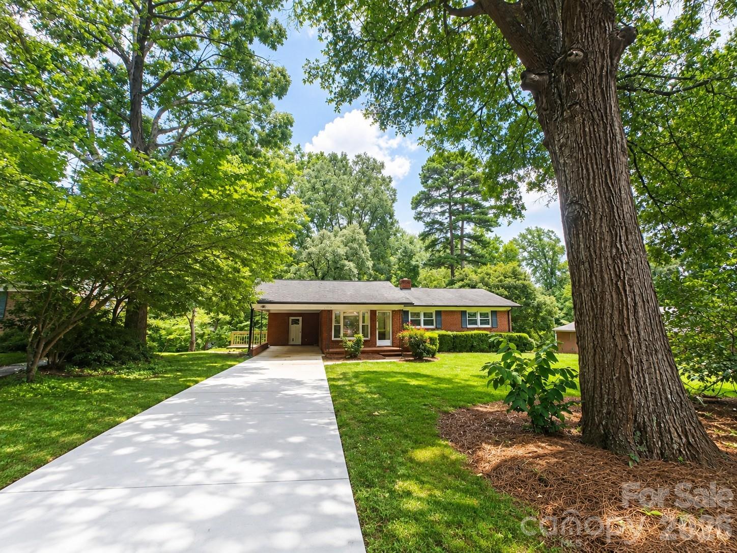 109 Holly Drive, Mount Holly NC 28120