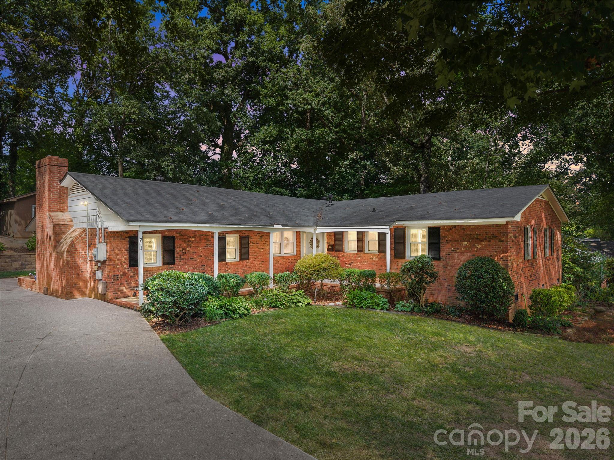 213 Dogwood Drive, Mount Holly NC 28120