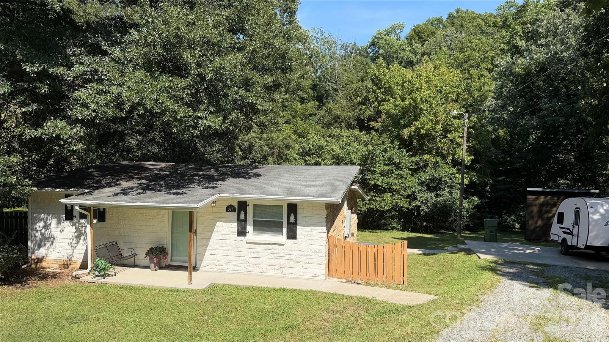 216 Auten Circle, Mount Holly NC 28120