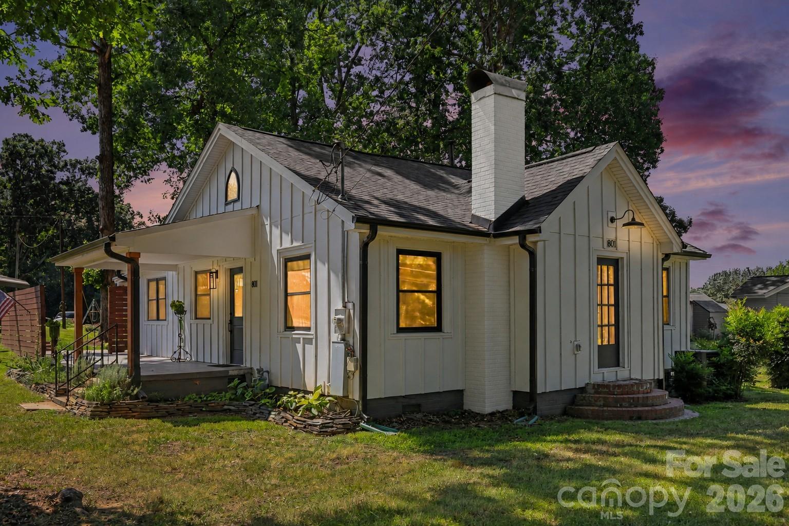 801 W Catawba Avenue, Mount Holly NC 28120