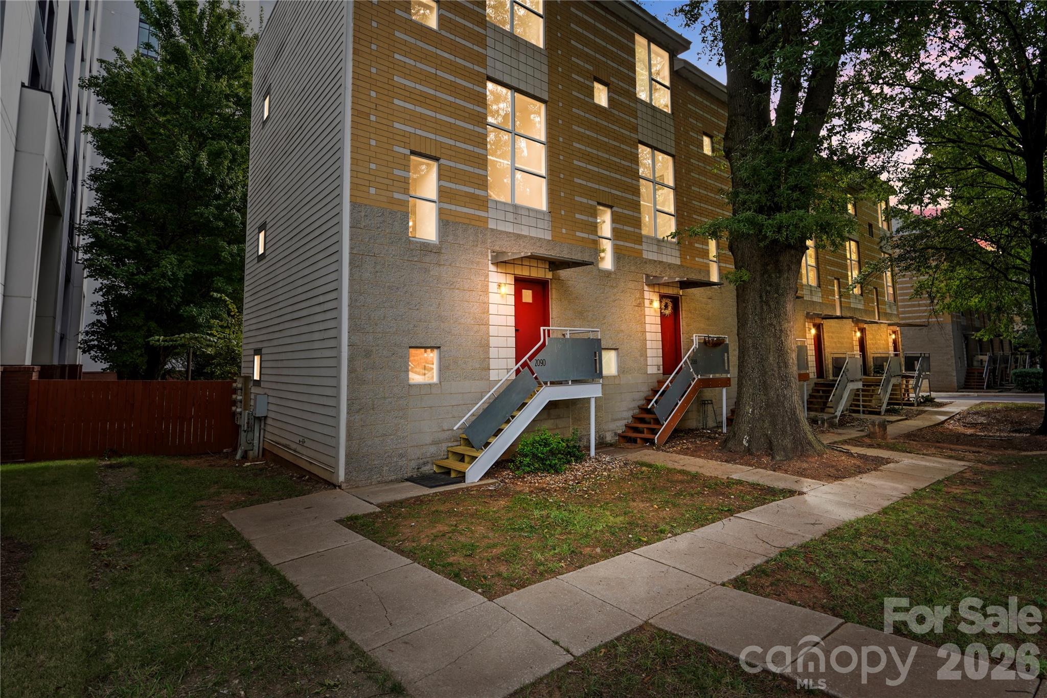 2090 Atherton Heights Lane, Charlotte NC 28203