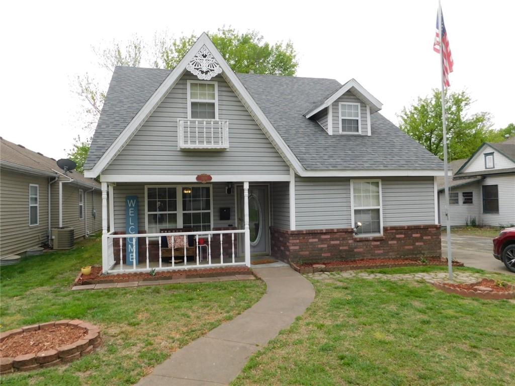 915 E 14th Street, Pittsburg KS 66762 House for Sale in Pittsburg, KS