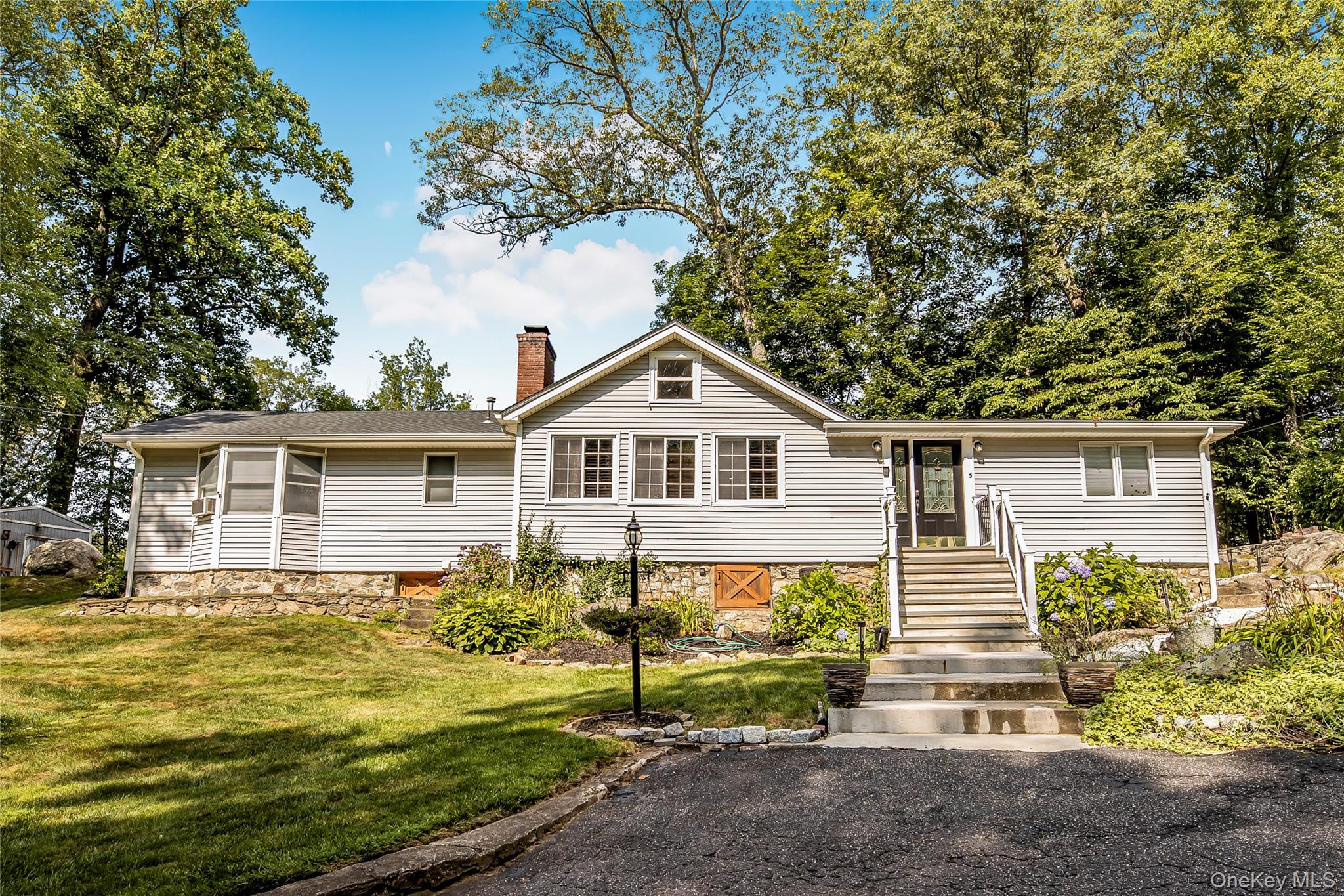 5 Cross Road, Putnam Valley NY 10579