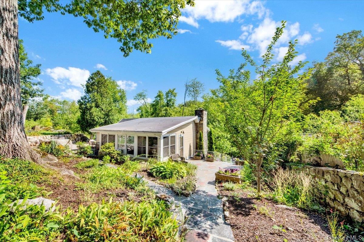 25 Evergreen Road, Putnam Valley NY 10579