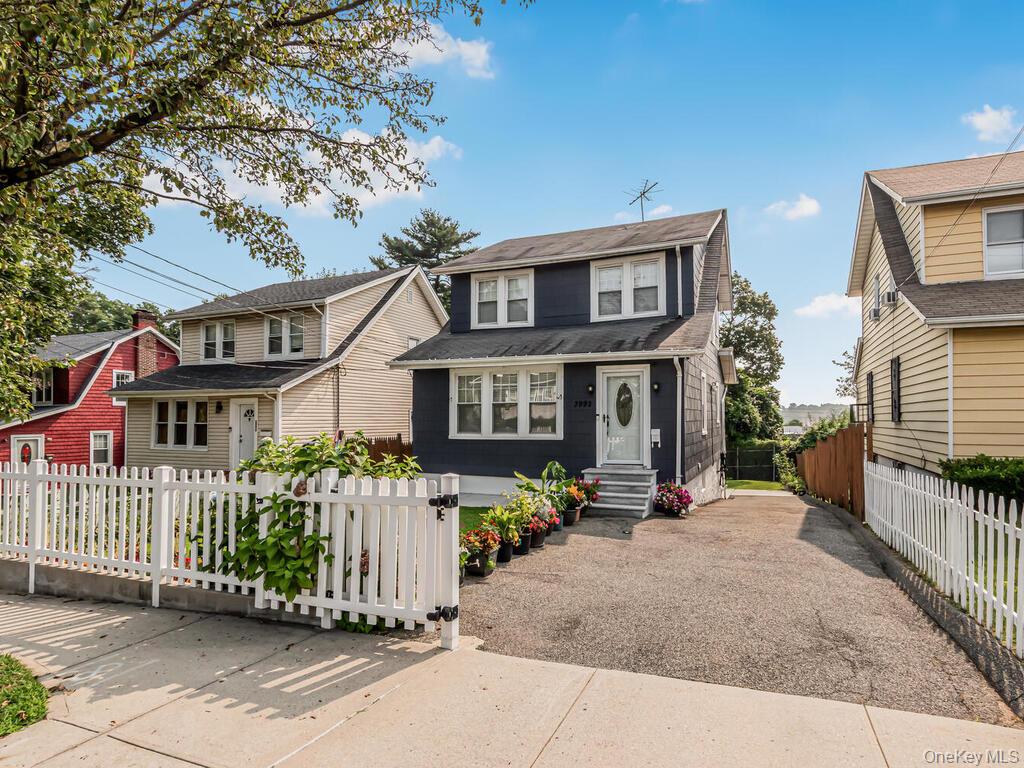3992 Rombouts Avenue, Bronx NY 10466