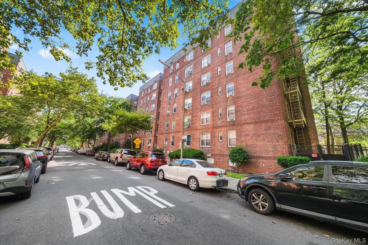 1425 Thieriot Avenue Unit 1N, Bronx NY 10460