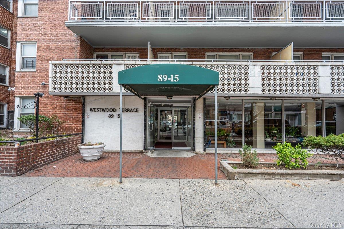 89-15 Parsons Boulevard Unit 7D, Jamaica NY 11432