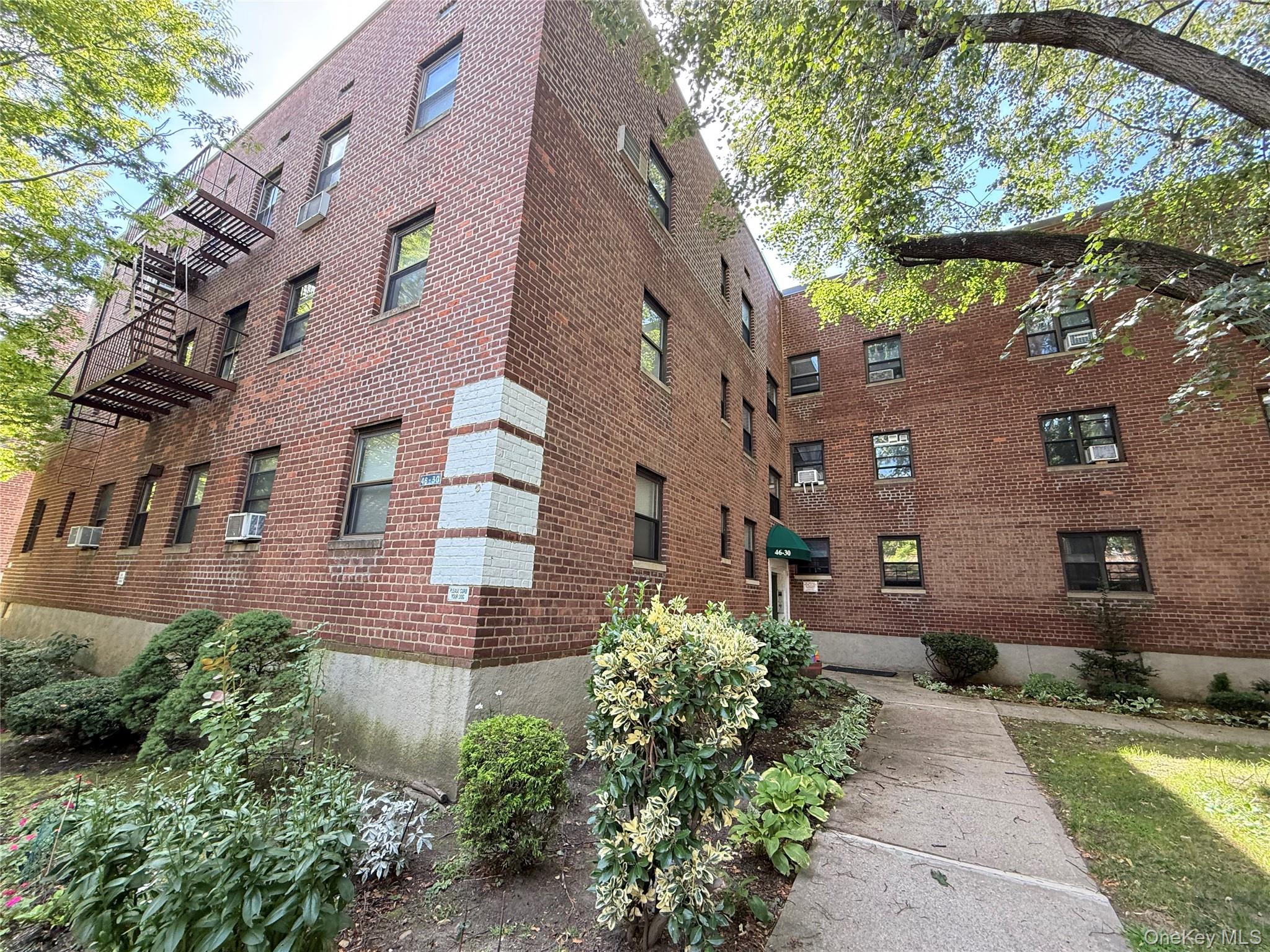46-30 215th Unit 2A, Bayside NY 11361