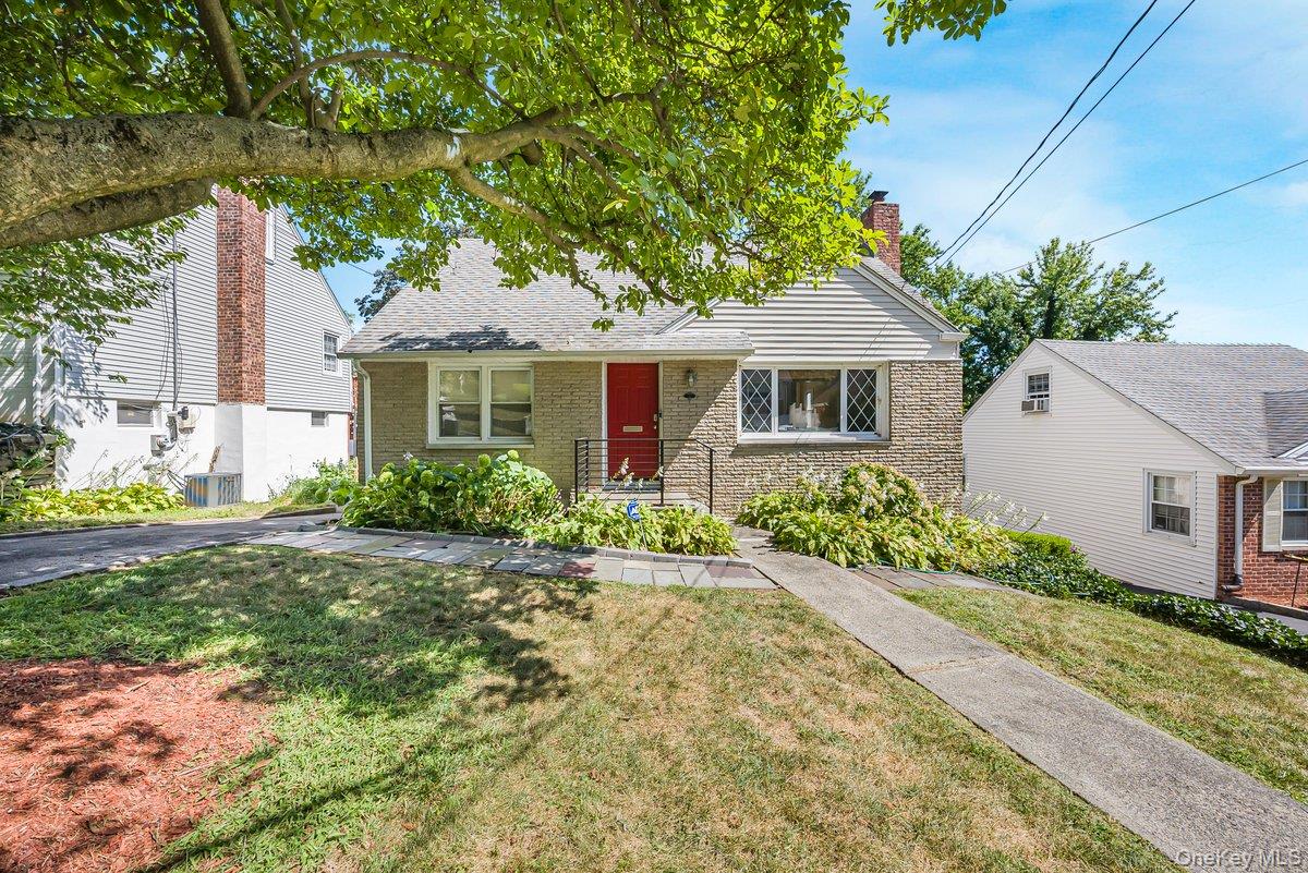 104 Lefferts Road, Yonkers NY 10705