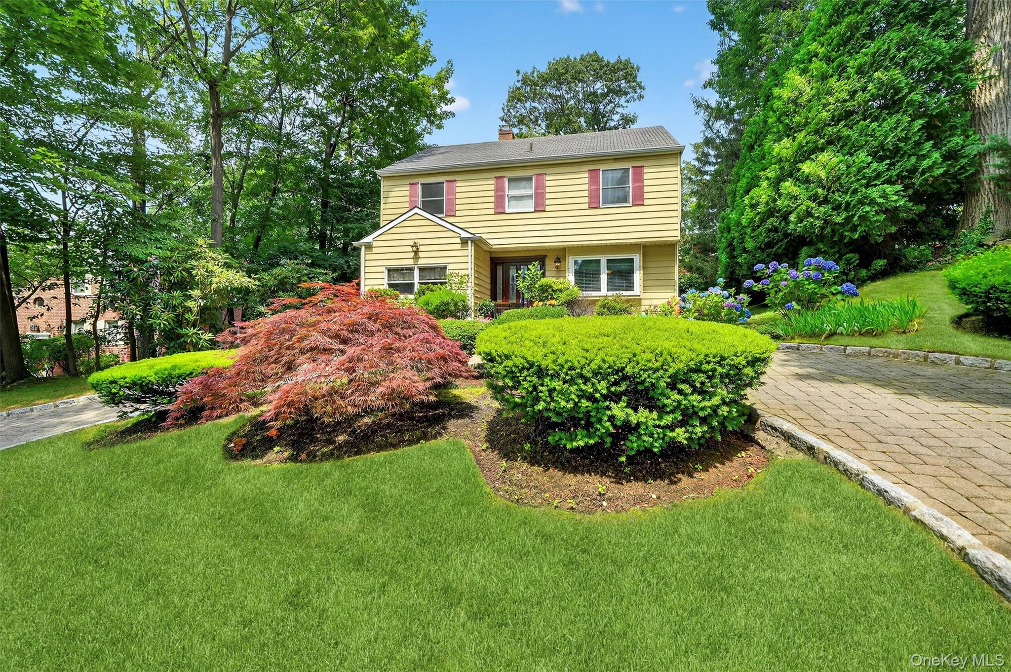 99 Spencer Drive, New Rochelle NY 10801
