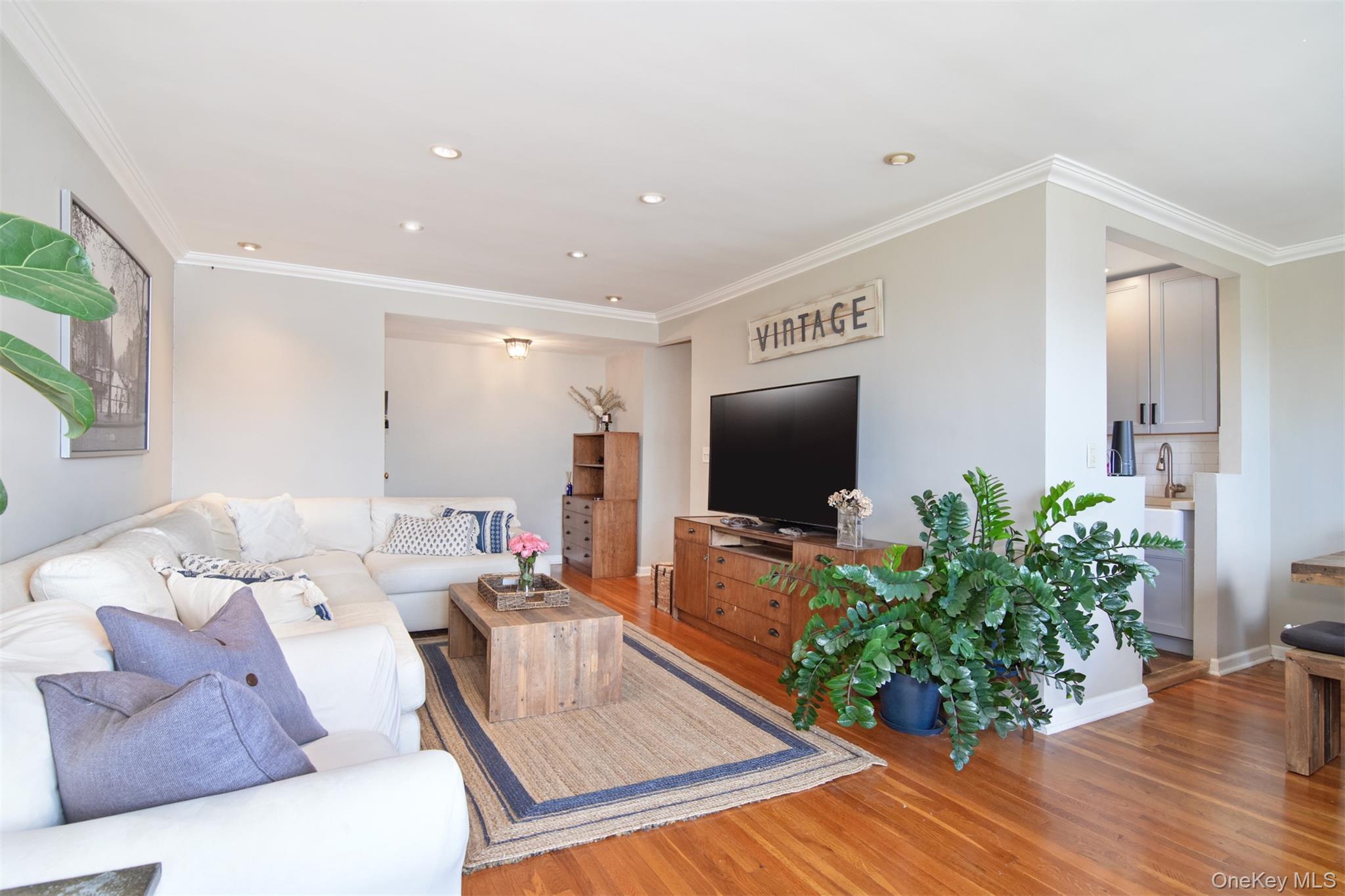 25 Sunnyside Drive Unit 4H, Yonkers NY 10705