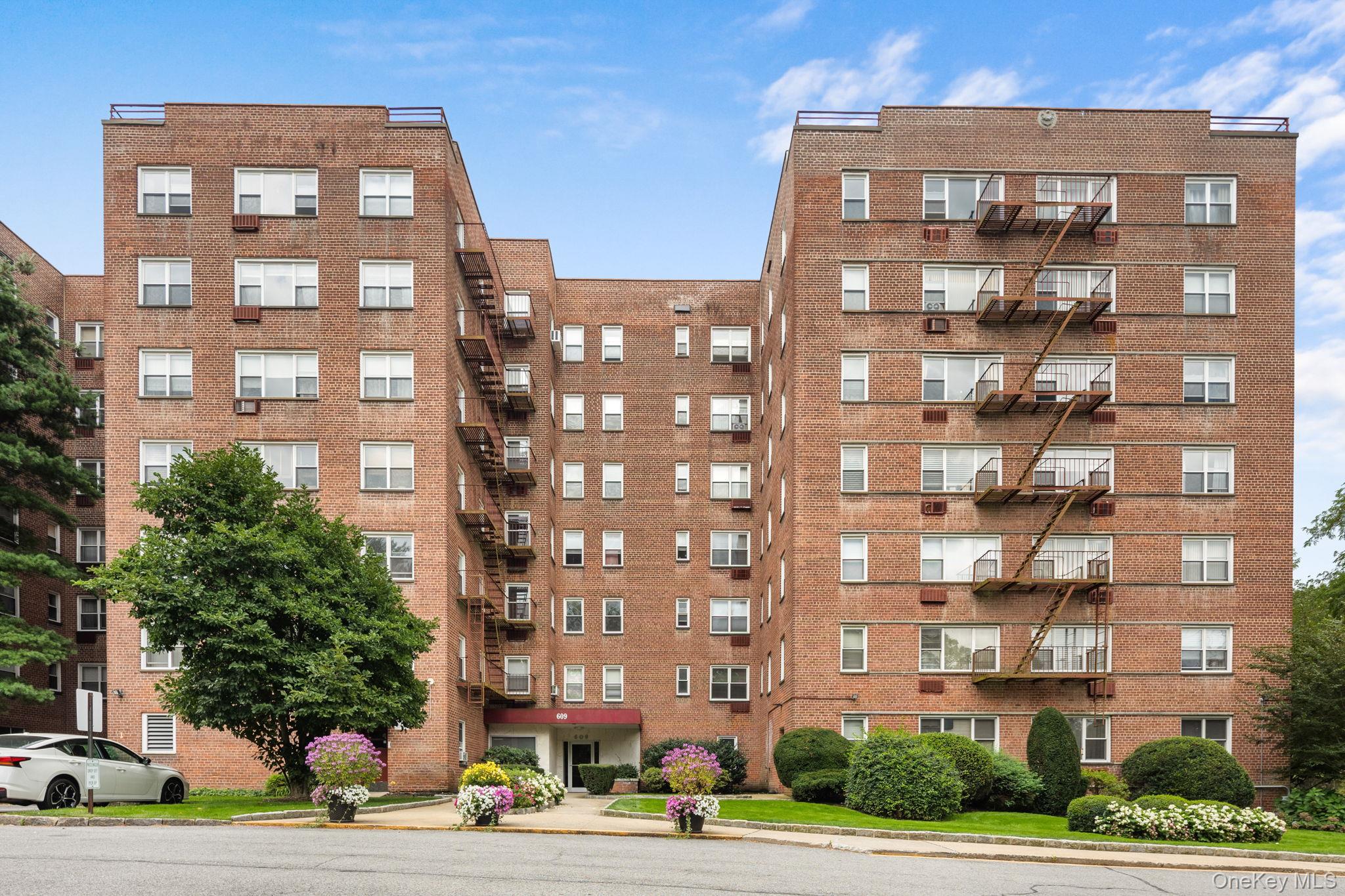 609 Palmer Road Unit 4C, Yonkers NY 10701