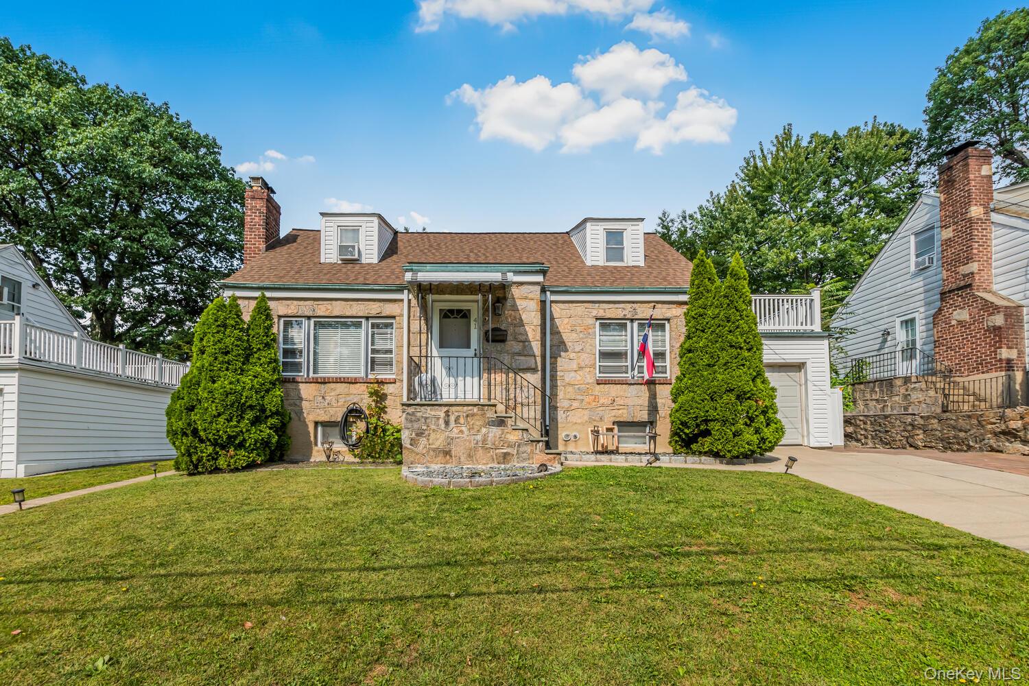 41 Maple Place, Yonkers NY 10704