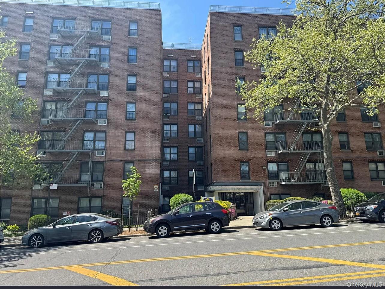 3531 Bronxwood Avenue Unit 2J, Bronx NY 10469