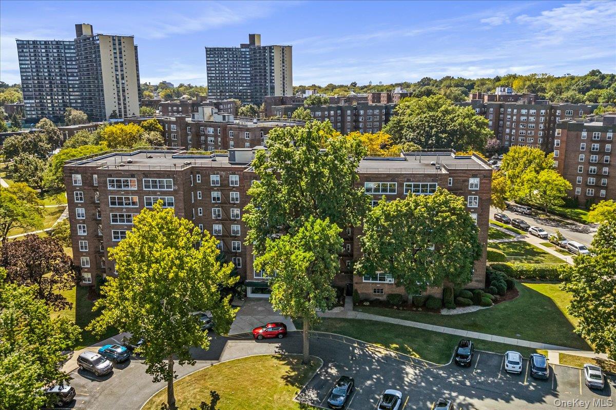 211-10 18th Avenue Unit 5J, Bayside NY 11360