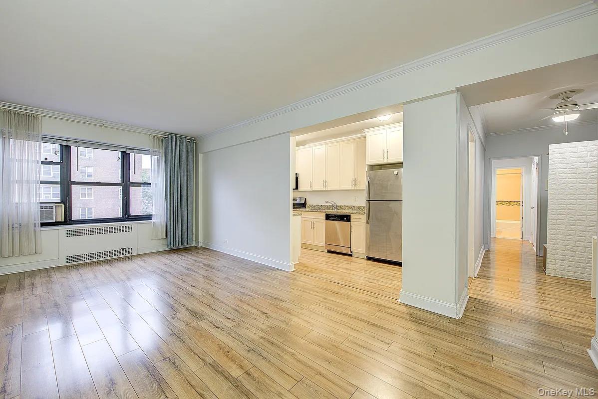 67-76 Booth Street Unit 4F, Forest Hills NY 11375
