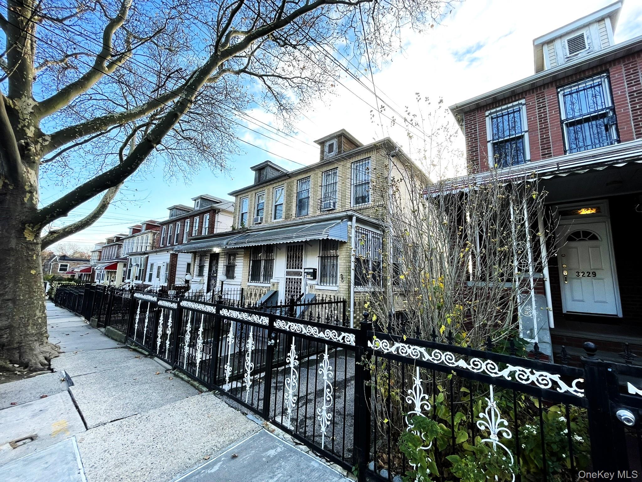 3227 Fenton Avenue, Bronx NY 10469