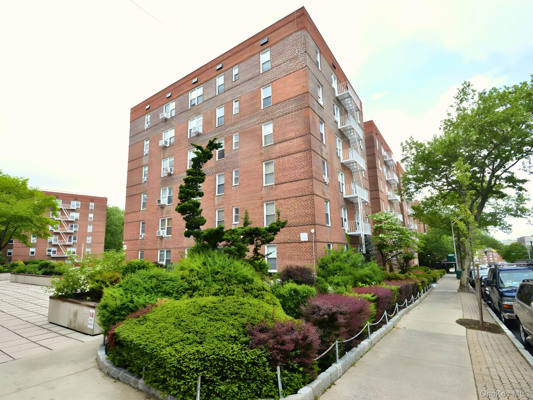 501 Riverdale Avenue Unit 2J, Yonkers NY 10705
