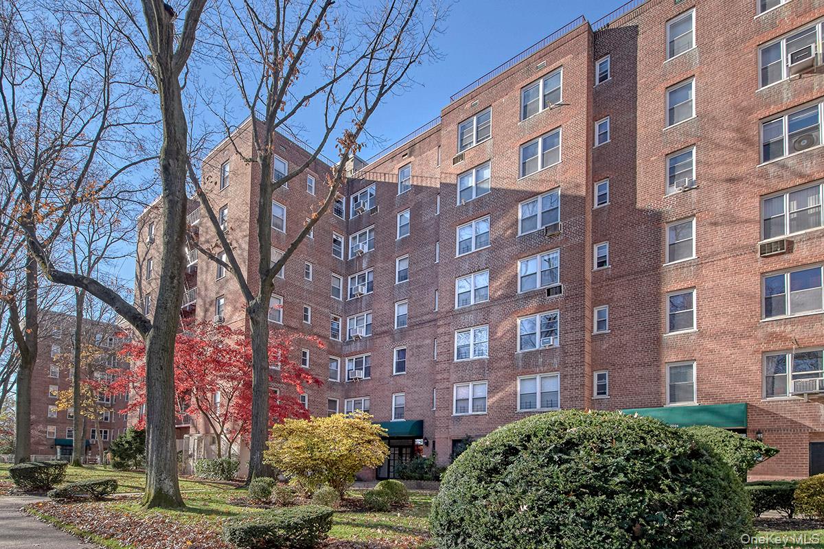 27-10 Parsons Boulevard Unit 6H, Flushing NY 11354