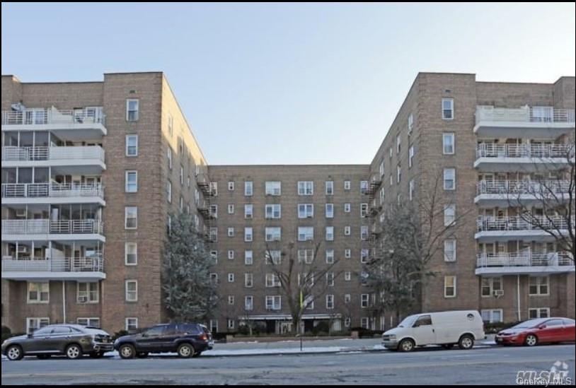 62-59 108 Street Unit 2F, Forest Hills NY 11375