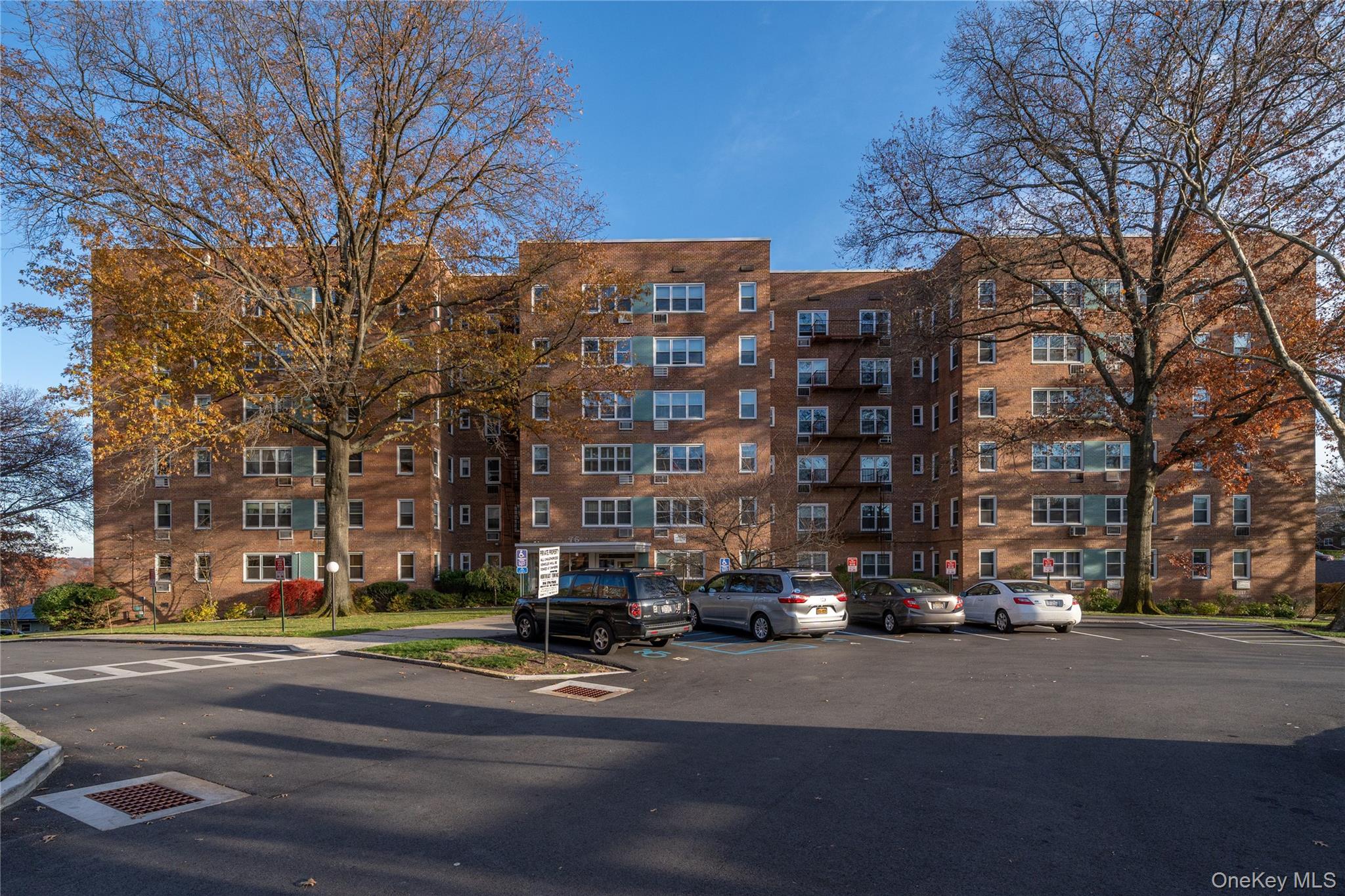 76 Dehaven Drive Unit 2D, Yonkers NY 10703