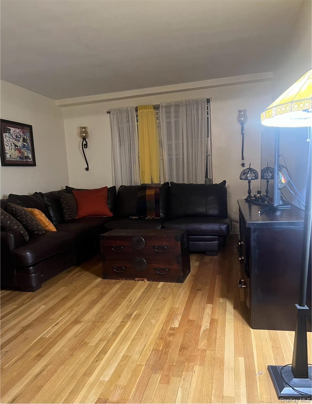 2080 Barnes Avenue Unit 3B, Bronx NY 10462