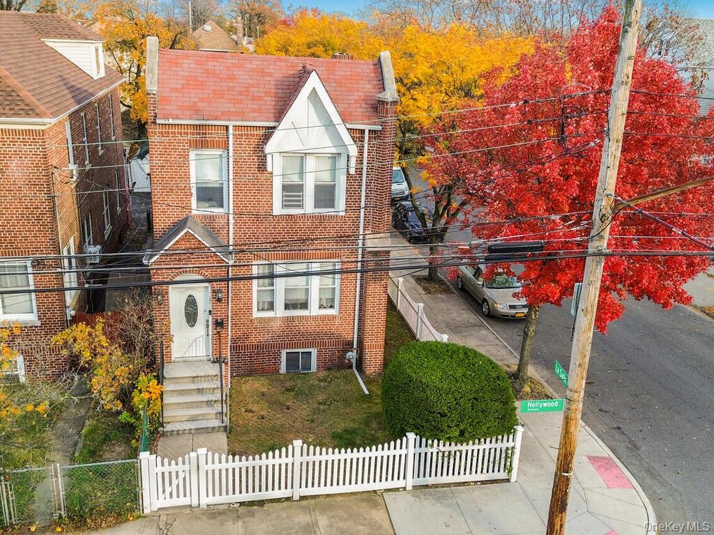 1352 Hollywood Avenue, Bronx NY 10461