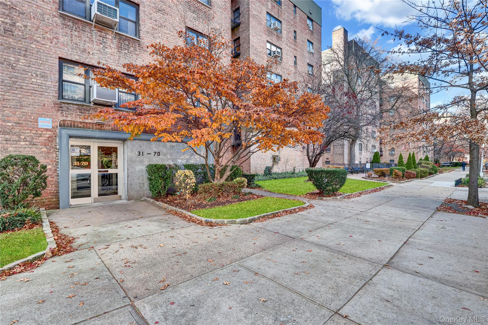 31-70 138 Street Unit 3H, Flushing NY 11354