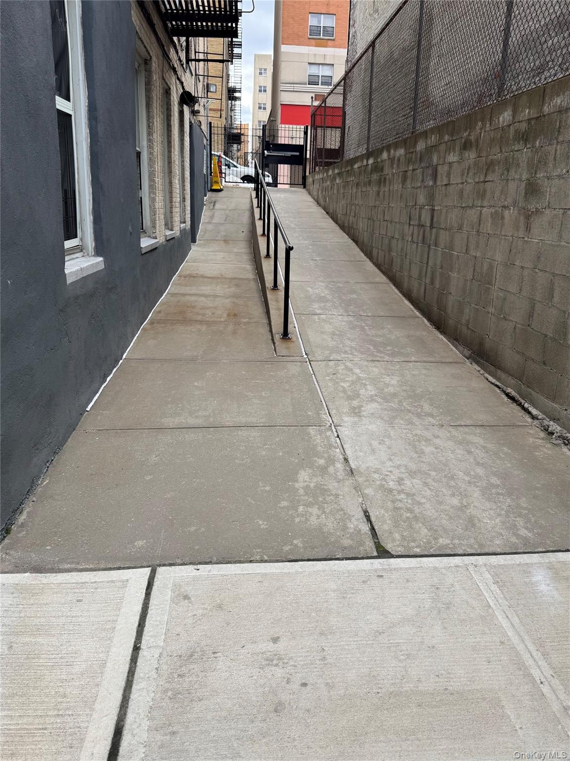 2081 Cruger Avenue Cruger Unit 1K, Bronx NY 10462