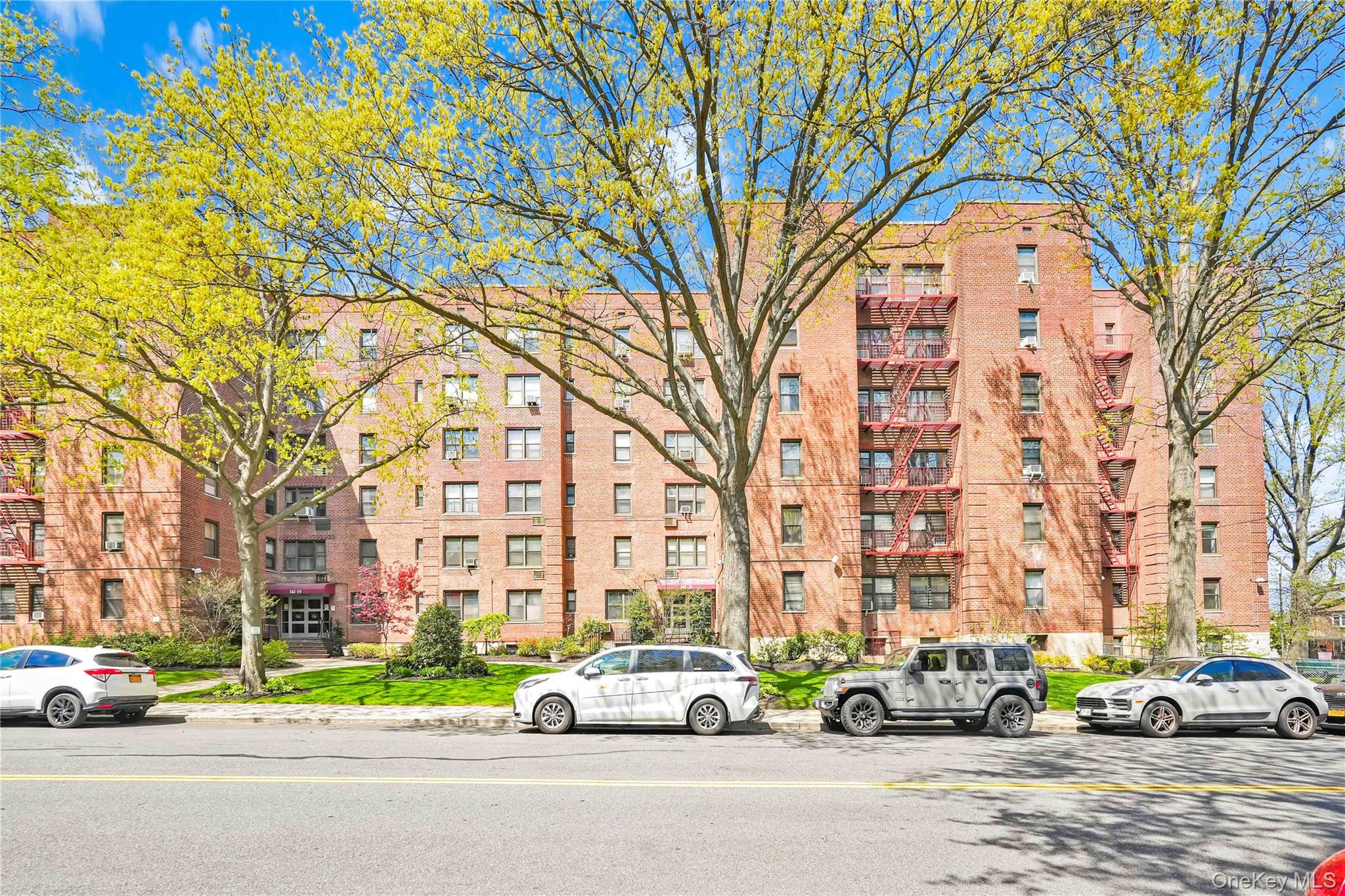 142-15 26th Avenue Unit 4D, Flushing NY 11354