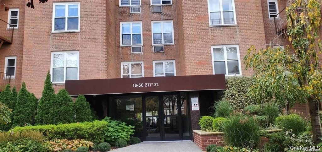 18-50 211 Street Unit 3D, Bayside NY 11360