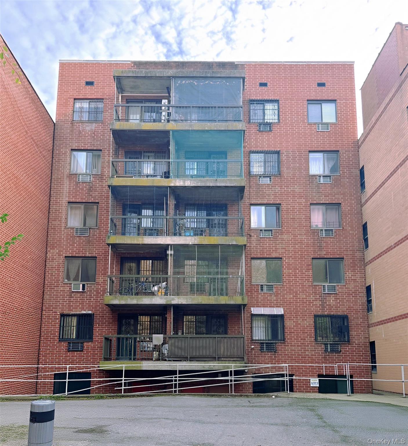 140-40 34th ave Unit 2a, Flushing NY 11354