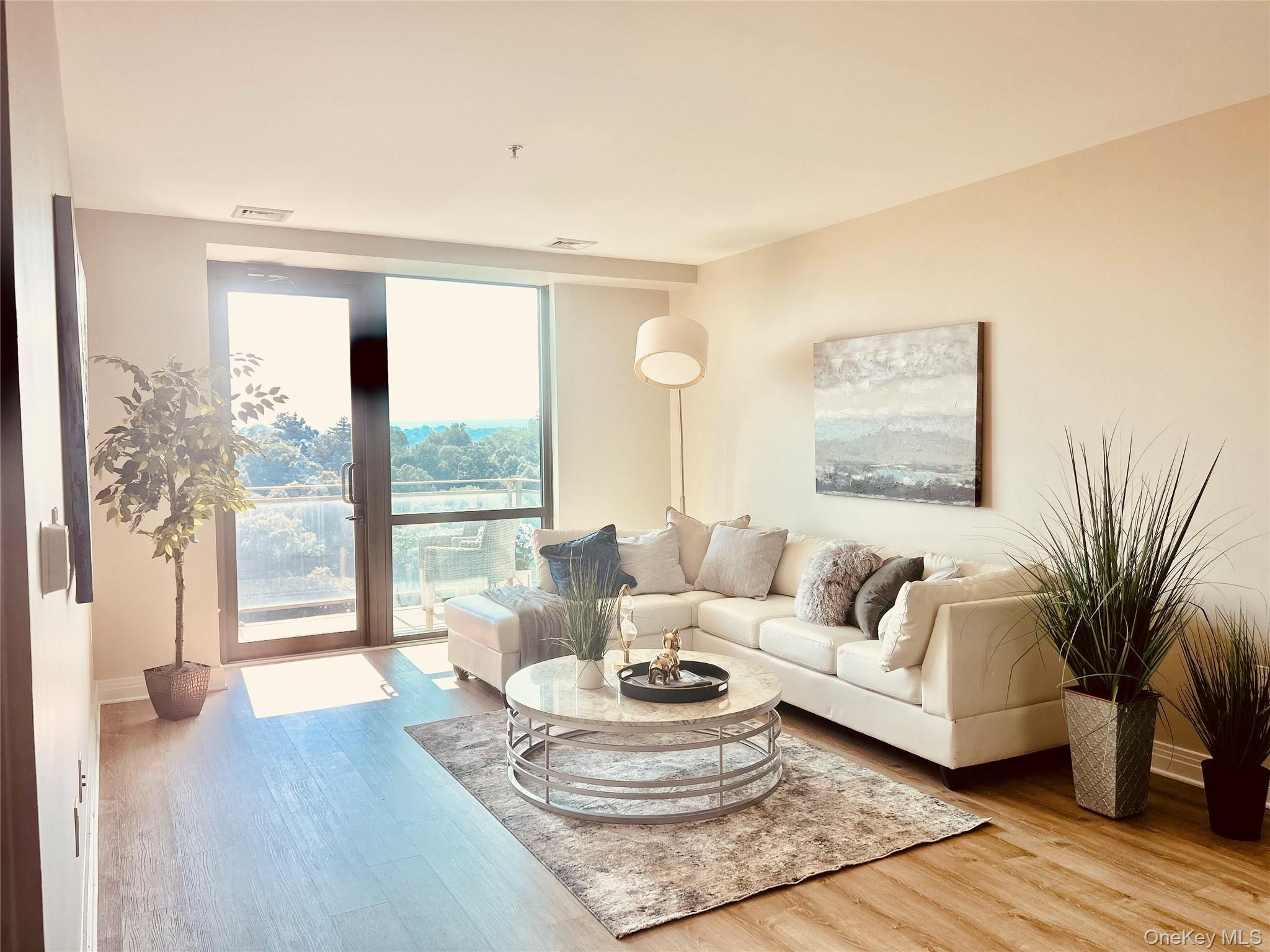 701 Ridge Hill Boulevard Unit 1J, Yonkers NY 10710