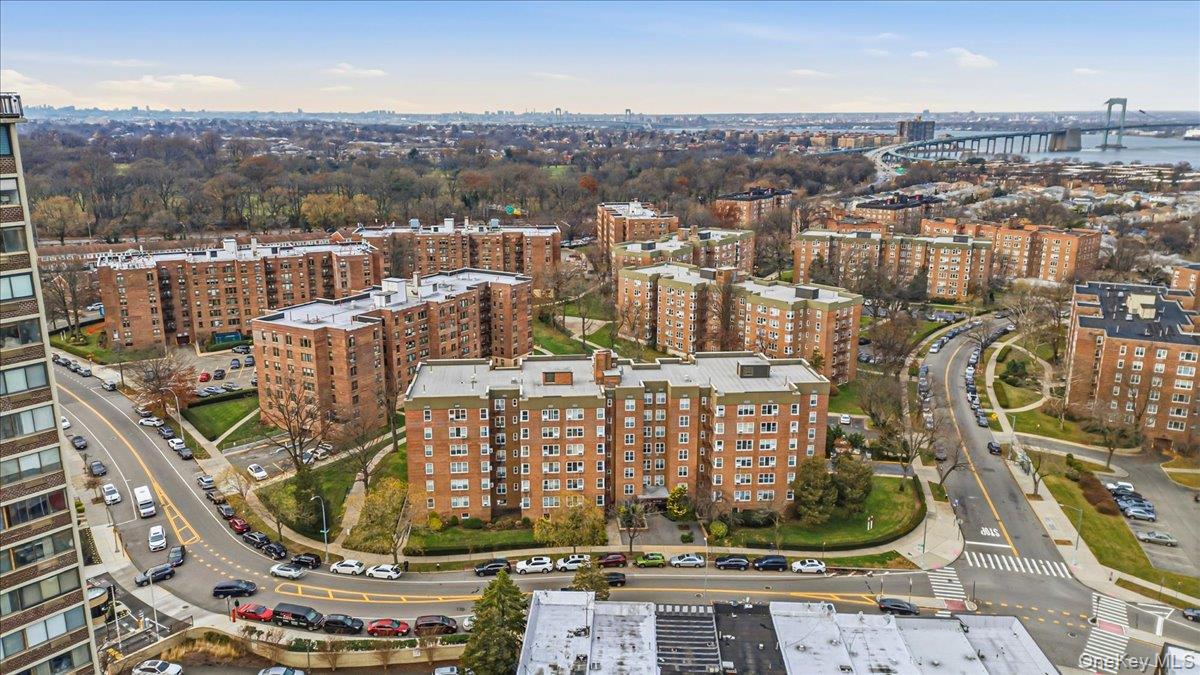 210-15 23rd Avenue Unit 3F, Bayside NY 11360