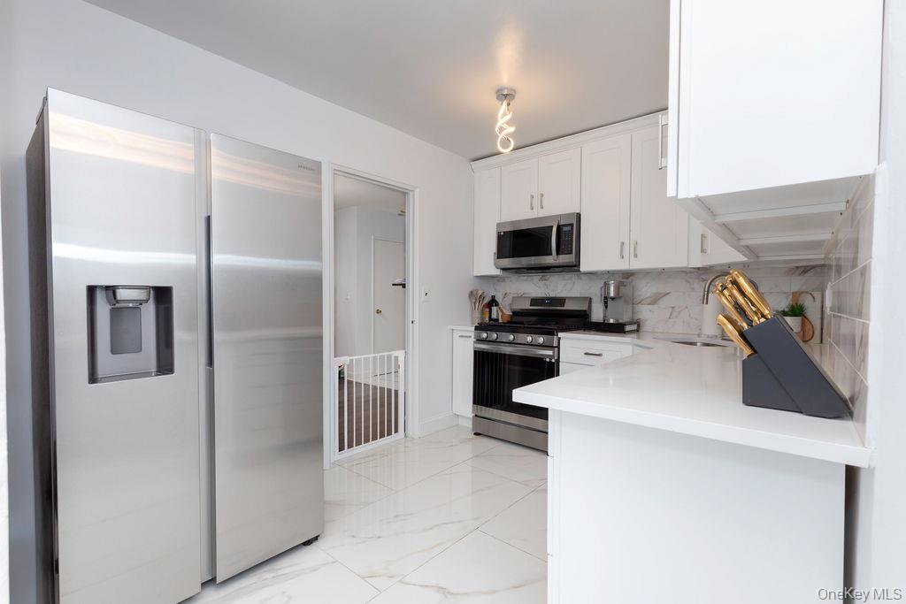 5 Sadore Lane Unit 3R, Yonkers NY 10710