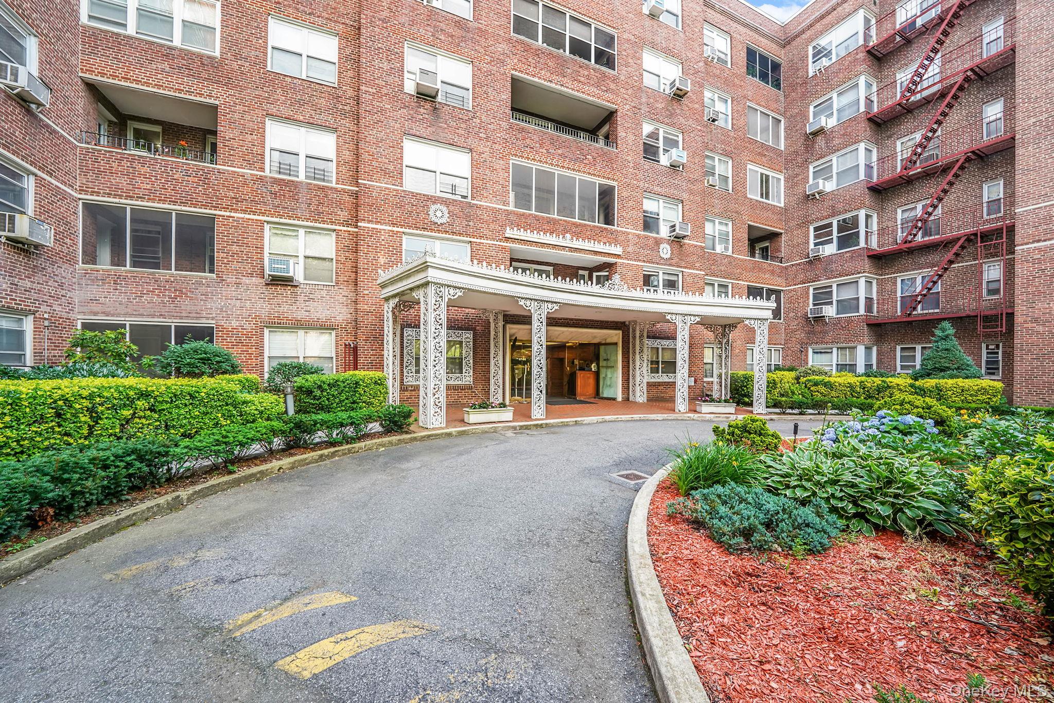 67-66 108th Street Unit D3, Forest Hills NY 11375