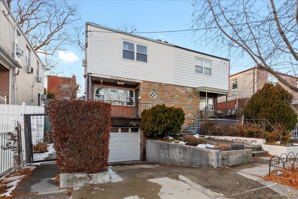 2761 Hering Avenue, Bronx NY 10469