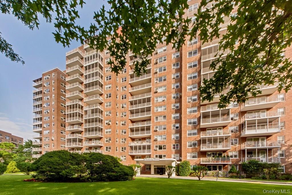 3530 Henry Hudson Parkway Unit 1E, Bronx NY 10463