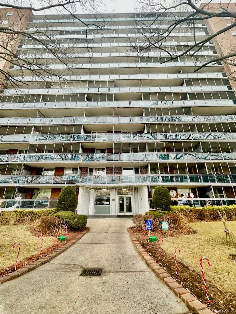 97-07 63 Road Unit 3M, Rego Park NY 11374