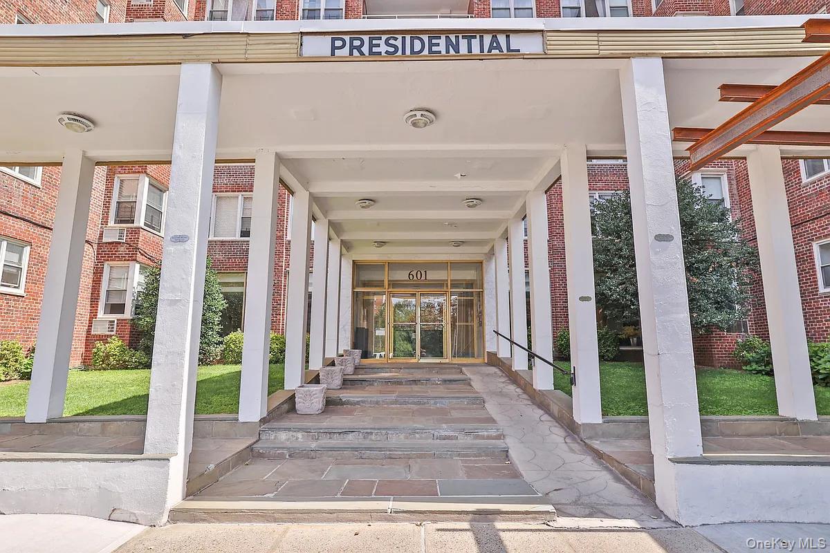 601 Kappock Street Unit 3R, Bronx NY 10463