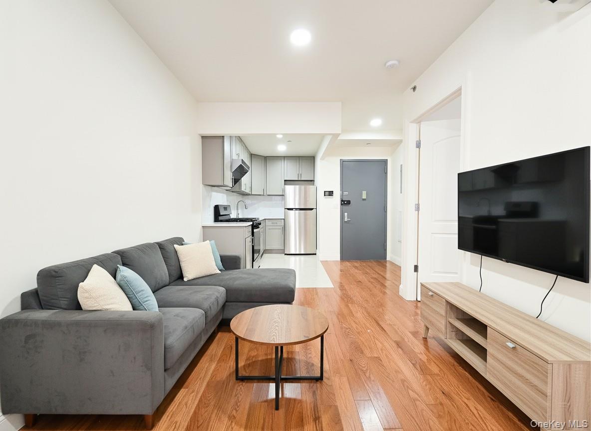 141-15 Cherry Avenue Unit 3C, Flushing NY 11355