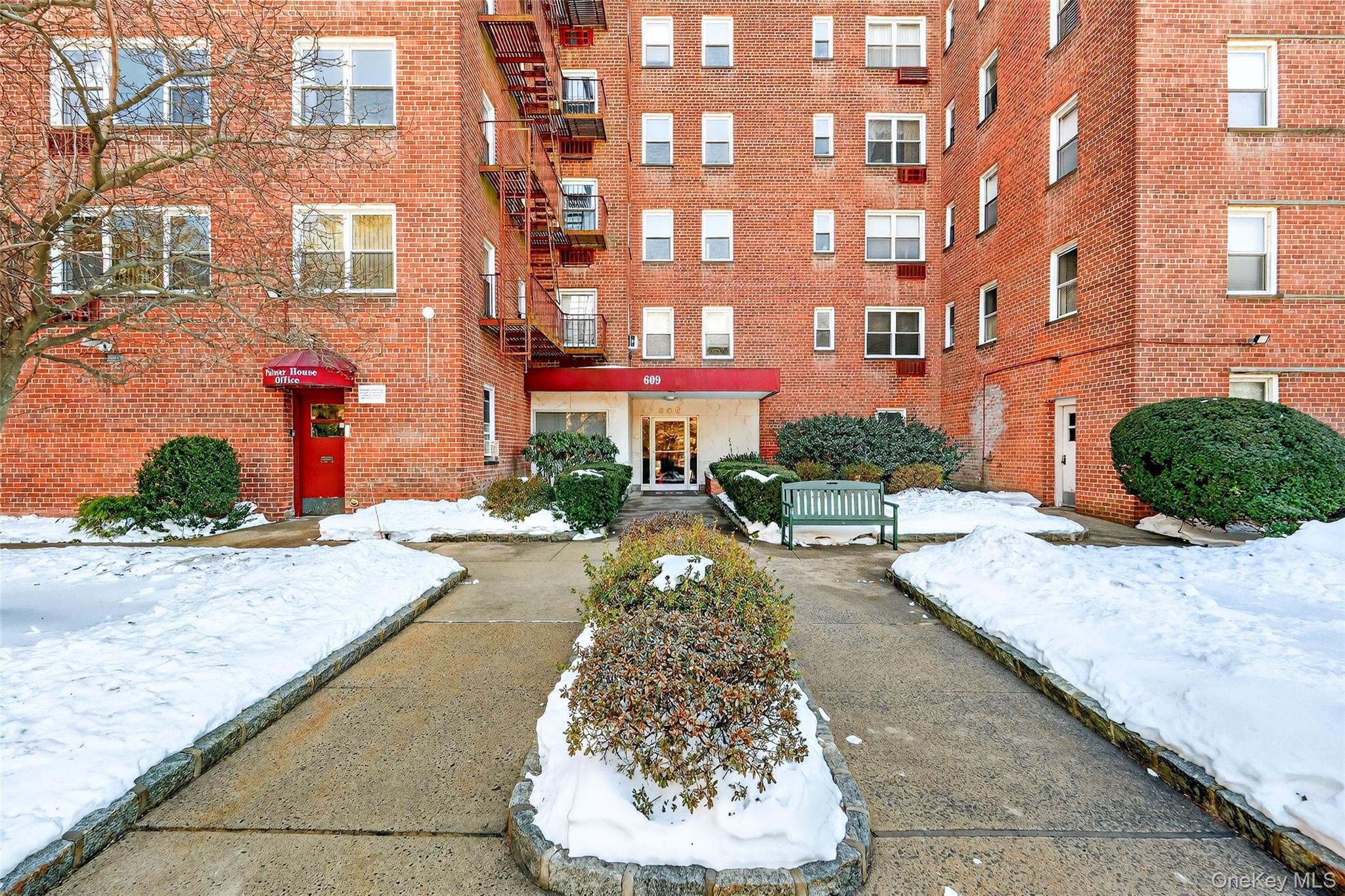 609 Palmer Road Unit 5L, Yonkers NY 10701