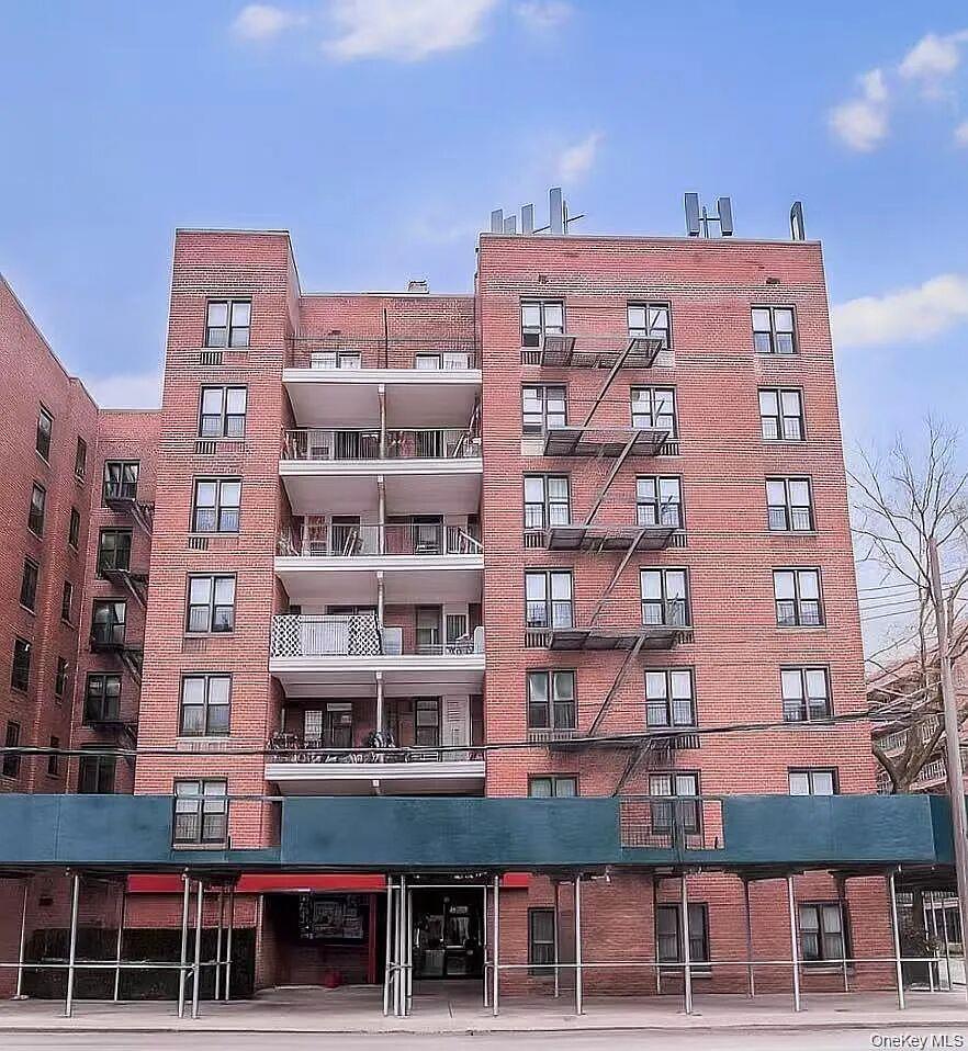 38-25 Parsons Boulevard Unit 4I, Flushing NY 11354