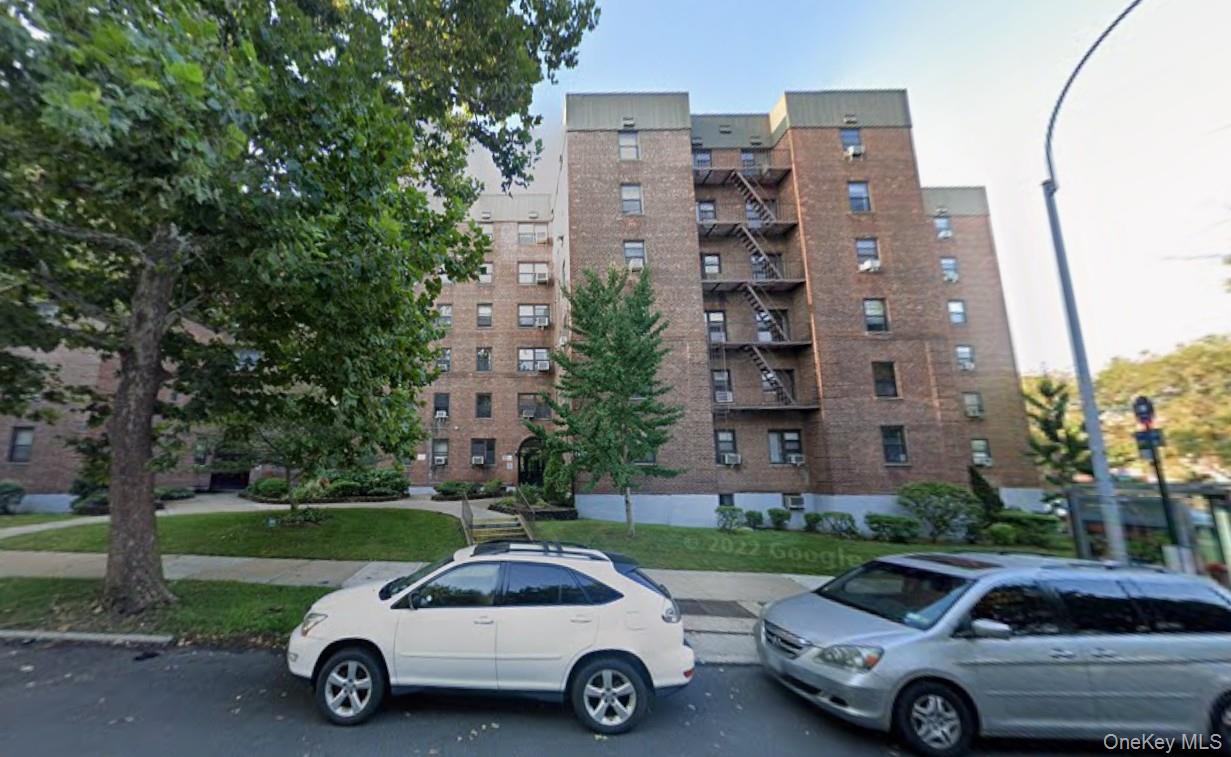 139-10 28th Road Unit 3C, Flushing NY 11354