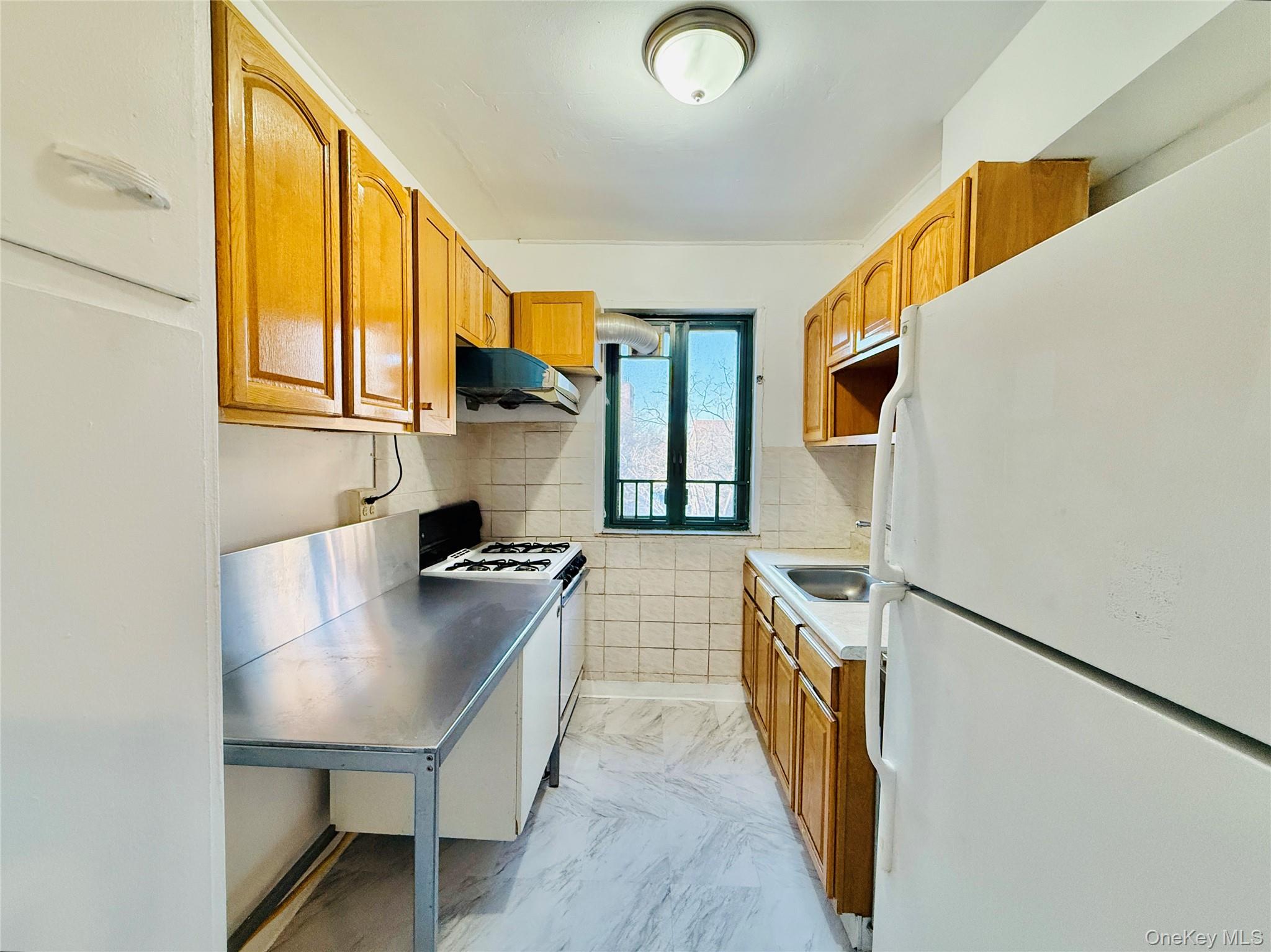 1562 Unionport Road Unit 6G, Bronx NY 10462